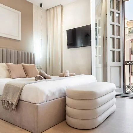 Apartment Sophisticated With Balcony & Views By Rems *