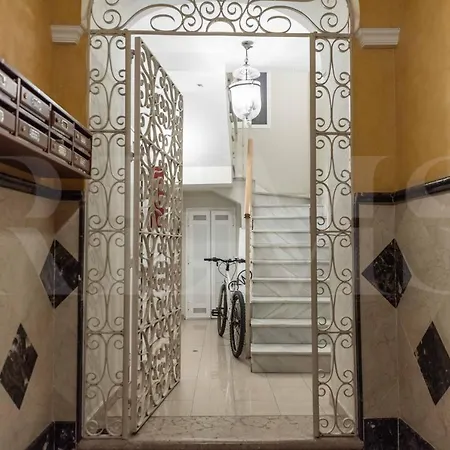 Sophisticated With Balcony & Views By Rems Apartment Malaga