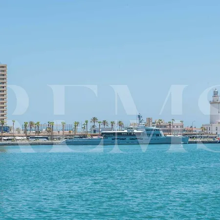 Sophisticated With Balcony & Views By Rems * Malaga