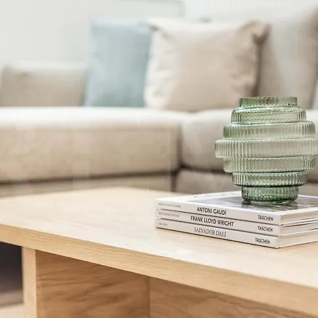 Sophisticated With Balcony & Views By Rems Malaga