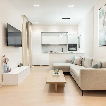 Sophisticated With Balcony & Views By Rems Apartment Malaga