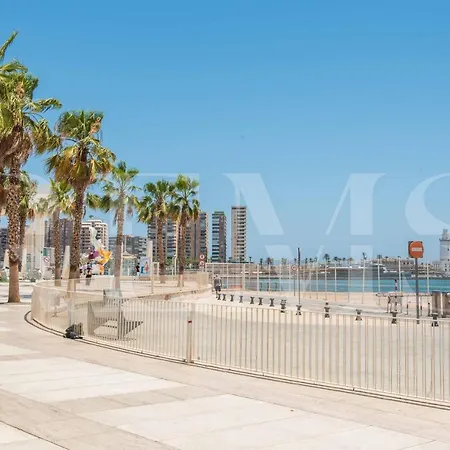Sophisticated With Balcony & Views By Rems Malaga